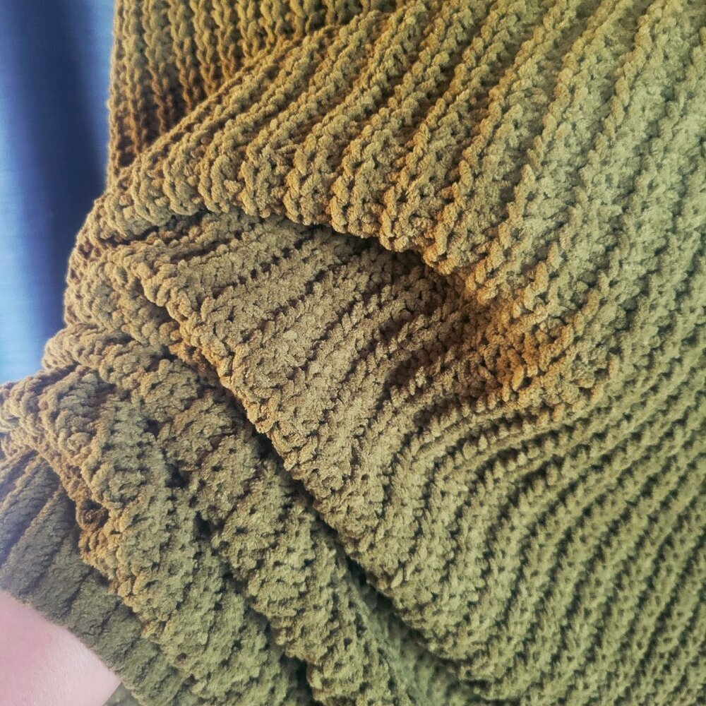 Double Zero Woman's Soft Knit Cozy Loose Fit Olive Green Cardigan - Size L - Picture 7 of 11